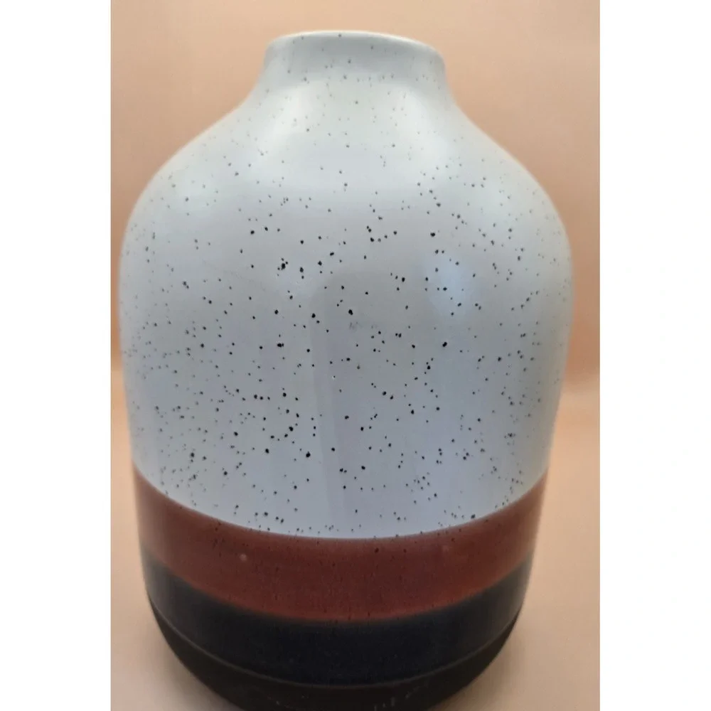 Stoneware Flower Vase Michael Wainwright 9.5